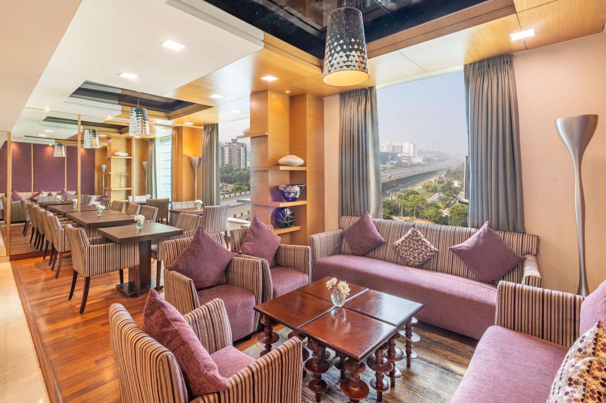Radisson Gurugram Sohna Road City Center Gurgaon Exterior foto